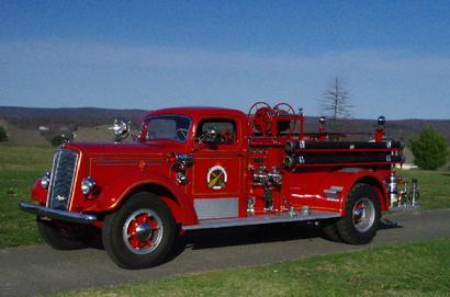 1946 Mack Model 75